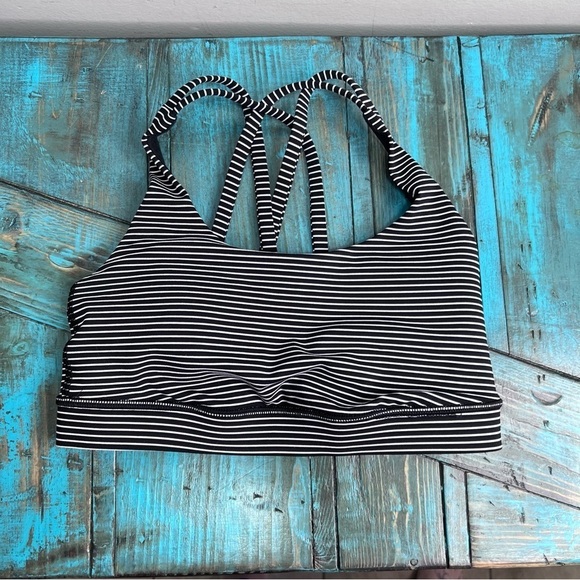 LULULEMON Energy Bra Medium Support, B–D Cup Size 4 - Picture 3 of 11
